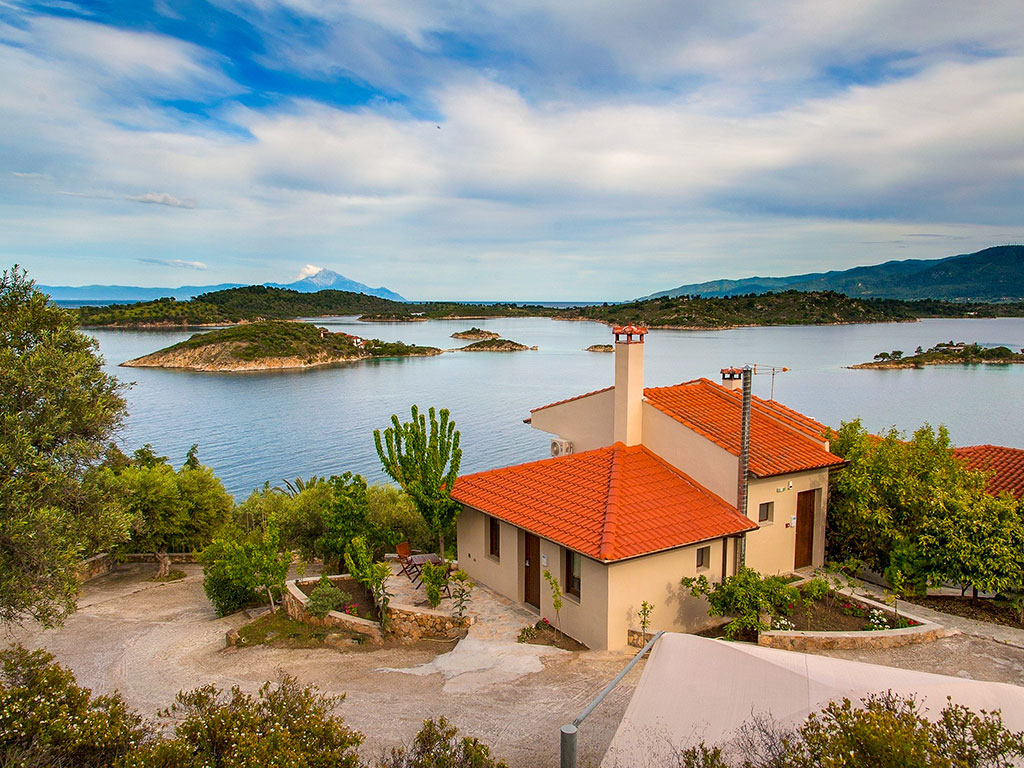 THALASSOKIPOS SEA VIEW STUDIOS & SUITES