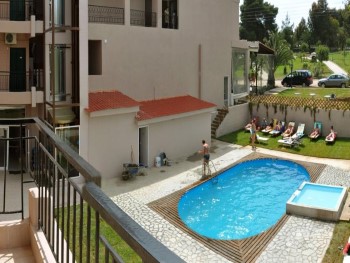 GOLDEN BEACH HOTEL