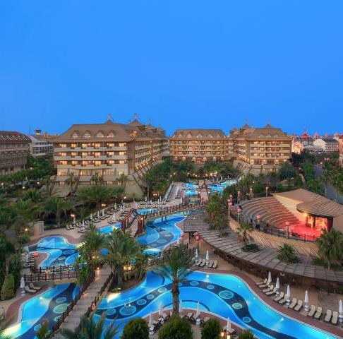 ROYAL DRAGON HOTEL 5 *