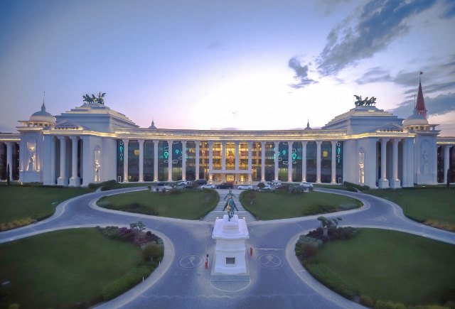 THE LAND OF LEGENDS KINGDOM HOTEL